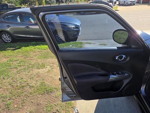 Used 2011 Nissan Juke SV image 15