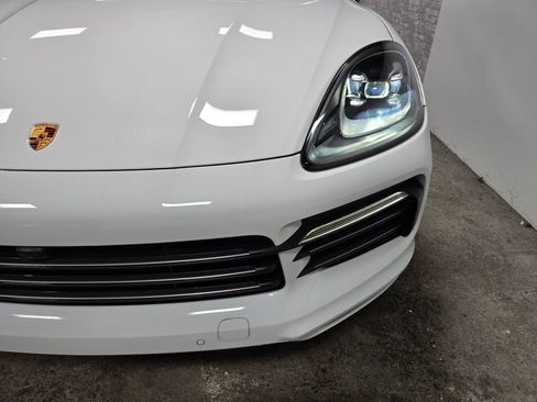Used 2022 Porsche Cayenne Platinum Edition image 6