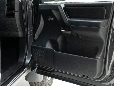 Used 2008 Nissan Titan LE image 25