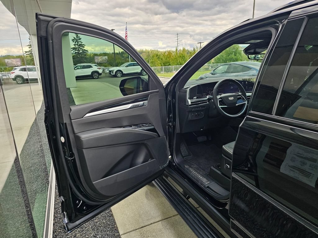 New 2026 Cadillac Escalade ESV Sport AWD/4WD image 21