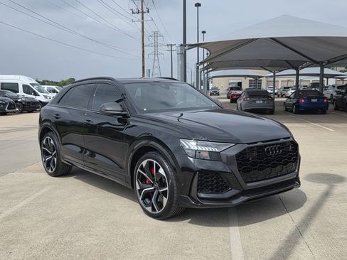 Used 2022 Audi RS Q8 w/ Carbon Optic Package AWD/4WD image 3