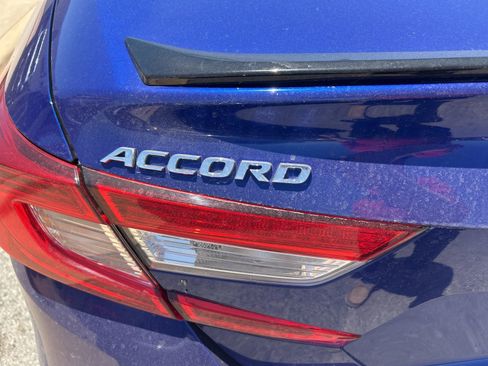 Used 2021 Honda Accord Sport image 10