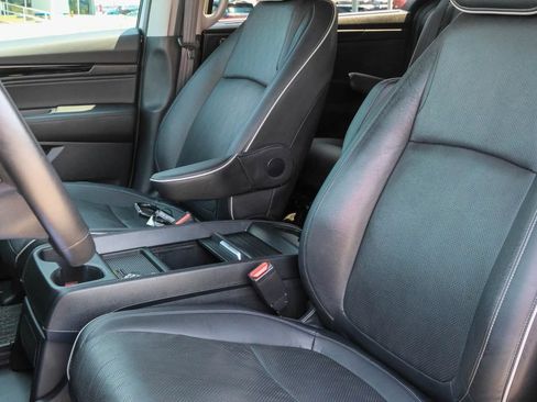 Used 2024 Honda Odyssey Elite image 7