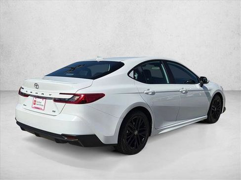 Certified 2025 Toyota Camry SE FWD image 5