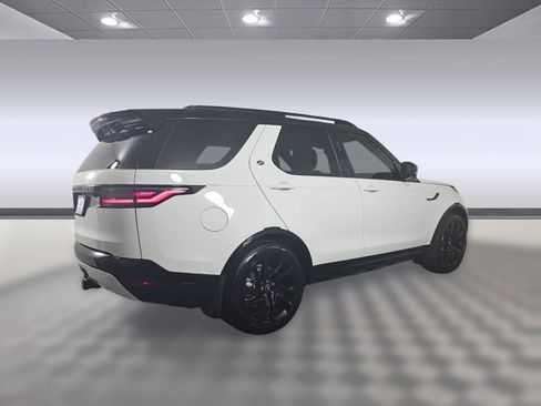 Certified 2025 Land Rover Discovery Dynamic SE image 8