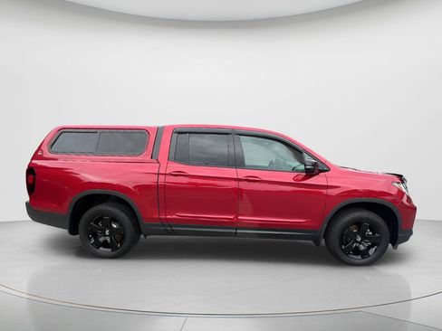 Used 2025 Honda Ridgeline Black Edition image 4