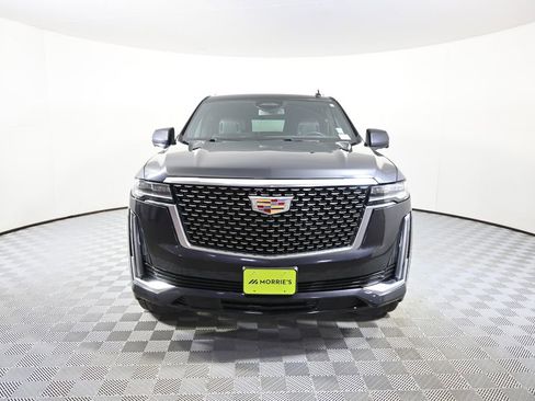 Used 2024 Cadillac Escalade ESV Luxury w/ LPO, Floor Liner Package AWD/4WD image 10