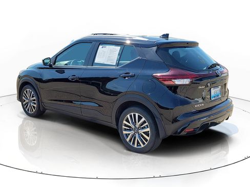 Used 2023 Nissan Kicks SV FWD image 4