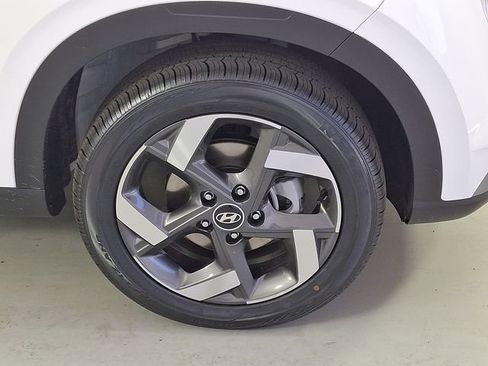 New 2026 Hyundai Venue SEL FWD image 7