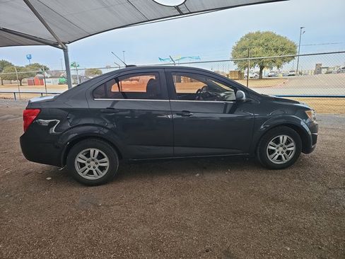 Used 2015 Chevrolet Sonic LT image 6