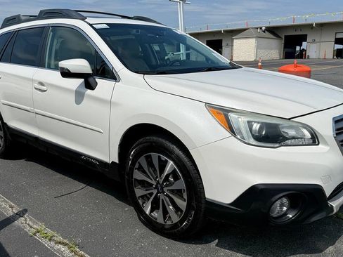 Used 2016 Subaru Outback 3.6R Limited AWD/4WD image 2