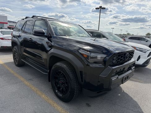 Used 2026 Toyota 4Runner TRD Off-Road AWD/4WD image 2