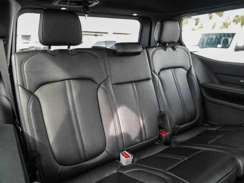 New 2026 Jeep Grand Wagoneer Limited w/ Convenience Group I image 19