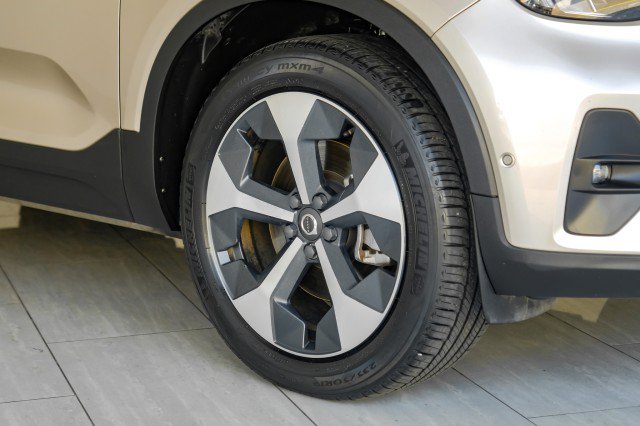 Used 2023 Volvo XC40 B5 Ultimate w/ Protection Package Premier AWD/4WD image 69