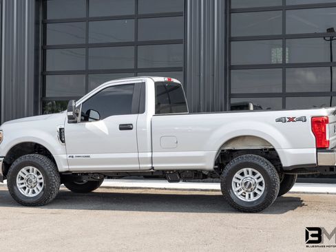 Used 2018 Ford F250 XL w/ Power Equipment Group AWD/4WD image 5