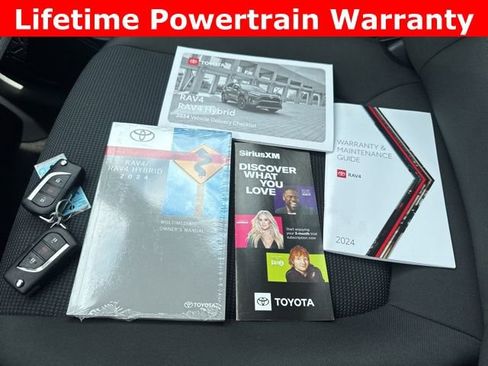 Used 2024 Toyota RAV4 LE image 5