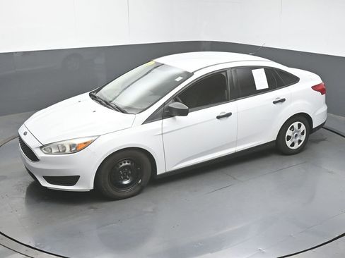 Used 2016 Ford Focus S FWD image 40