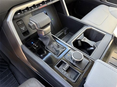 Used 2024 Toyota Tundra Limited image 16