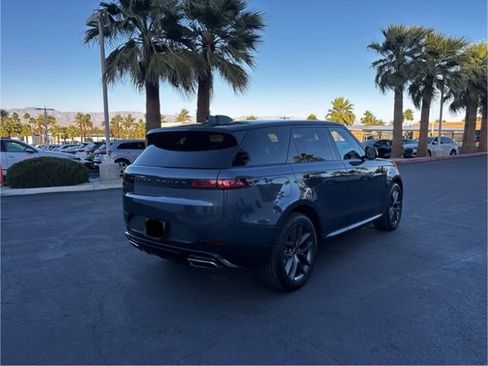 Used 2024 Land Rover Range Rover Sport SE image 5