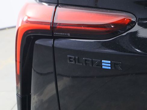 Used 2024 Chevrolet Blazer EV RS image 41