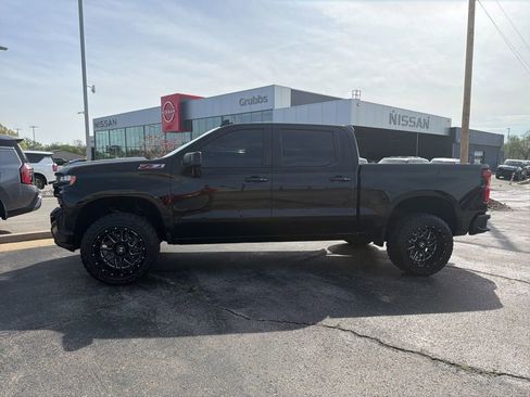 Used 2019 Chevrolet Silverado 1500 LT Trail Boss image 2