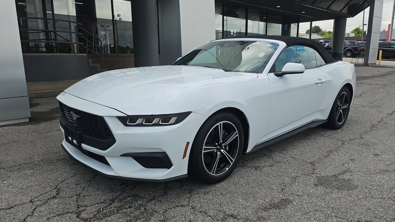 Used 2024 Ford Mustang Premium RWD image 8