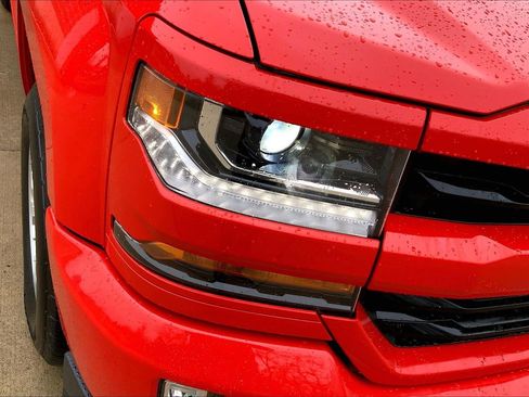 Used 2018 Chevrolet Silverado 1500 LT w/ All Star Edition image 22