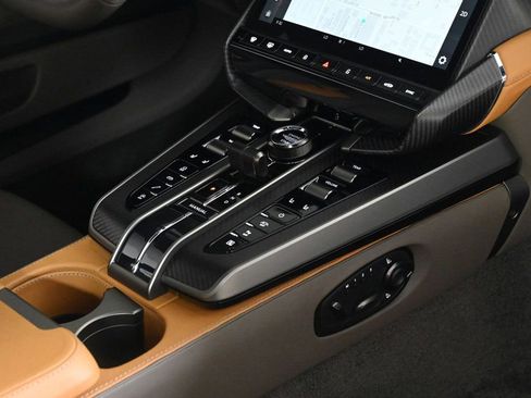 Used 2025 Aston Martin Vanquish image 33