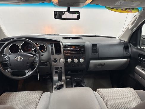Used 2010 Toyota Tundra 4x4 CrewMax image 22