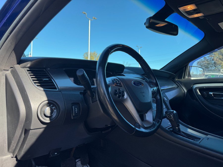 Used 2013 Ford Taurus SEL FWD image 14