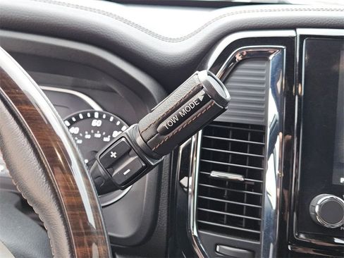 Used 2020 Nissan Titan Platinum Reserve w/ Moonroof Package image 25