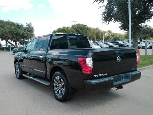 Used 2017 Nissan Titan SL RWD image 10