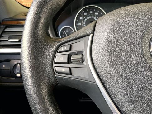 Used 2013 BMW 328i xDrive Sedan AWD/4WD image 24