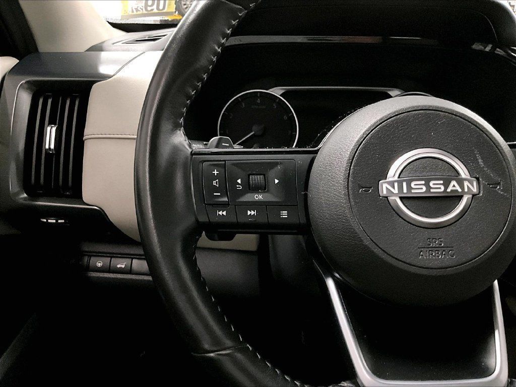 Used 2023 Nissan Pathfinder SL w/ Lighting Package (N92) AWD/4WD image 24