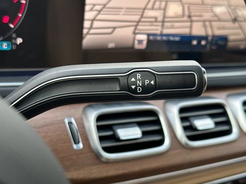 New 2026 Mercedes-Benz GLS 580 4MATIC image 22