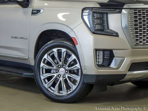 Used 2024 GMC Yukon Denali w/ Advanced Technology Package AWD/4WD image 4