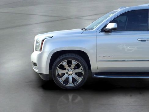 Used 2018 GMC Yukon Denali w/ Open Road Package AWD/4WD image 16