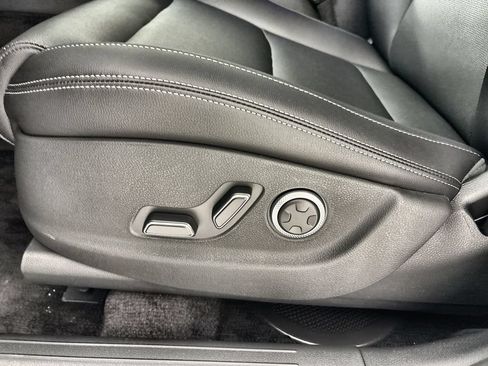 New 2026 Genesis GV70 2.5T AWD/4WD image 14