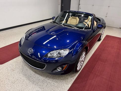 Used 2011 MAZDA MX-5 Miata Grand Touring RWD image 5