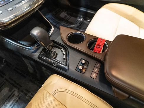 Used 2014 Toyota Avalon Limited FWD image 25