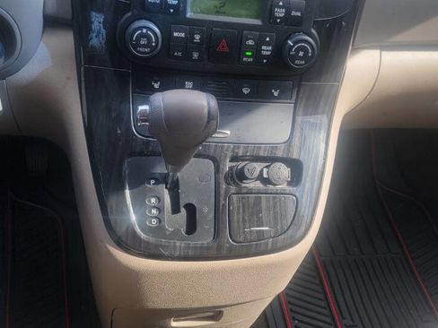 Used 2012 Kia Sedona EX w/ Luxury Pkg FWD image 12