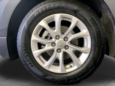 Used 2018 Chevrolet Equinox LS FWD image 9