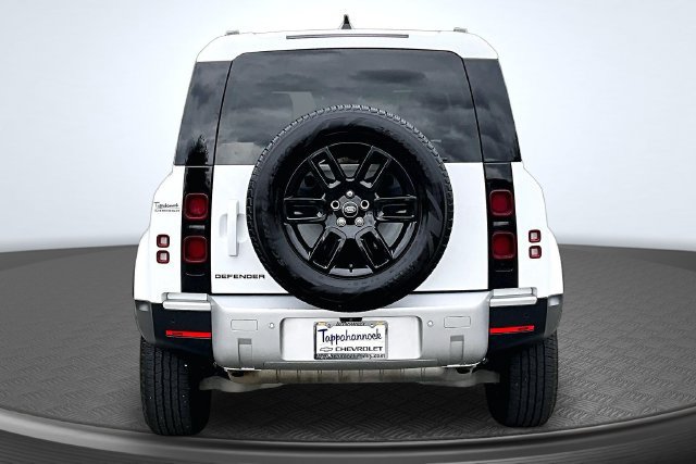 Used 2025 Land Rover Defender 110 S AWD/4WD image 5