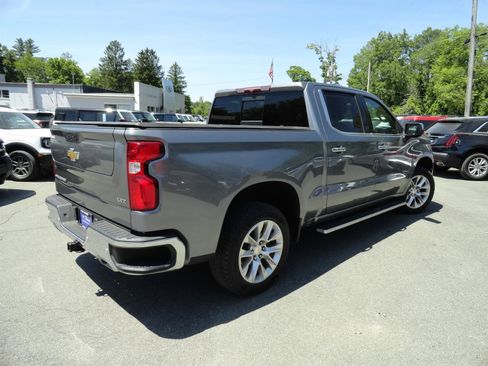 Used 2022 Chevrolet Silverado 1500 LTZ w/ LTZ Premium Package AWD/4WD image 5