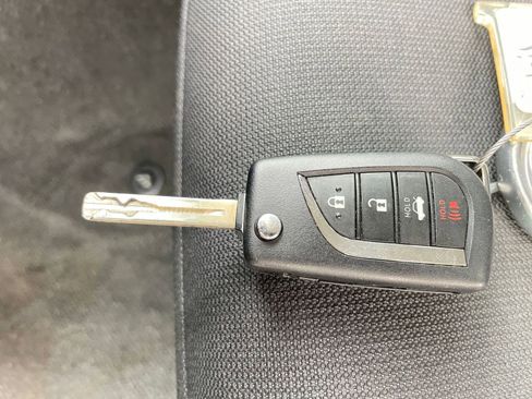 Used 2025 Toyota Corolla LE image 22