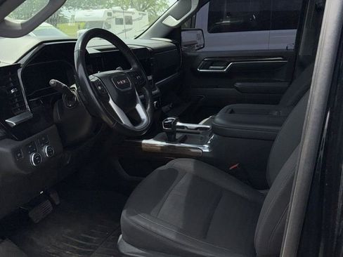 Used 2022 GMC Sierra 1500 Elevation w/ LPO, Elevation Black Package AWD/4WD image 8