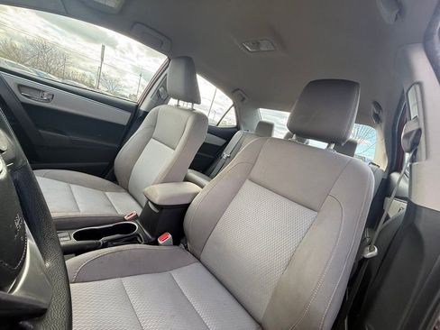 Used 2016 Toyota Corolla LE FWD image 19