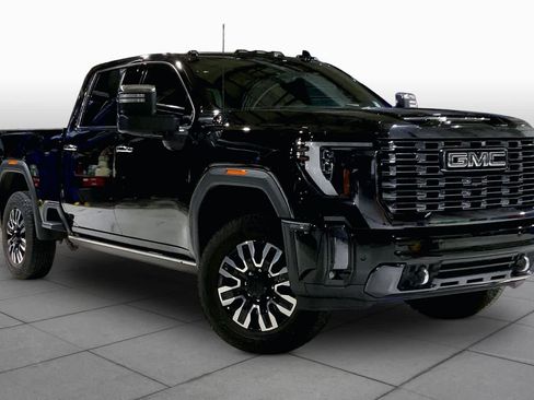 Used 2024 GMC Sierra 2500 Denali Ultimate AWD/4WD image 3