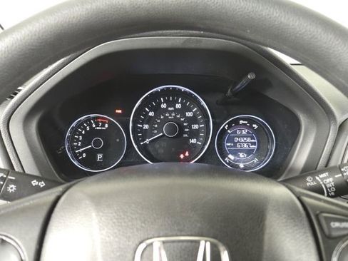 Used 2017 Honda HR-V LX image 24