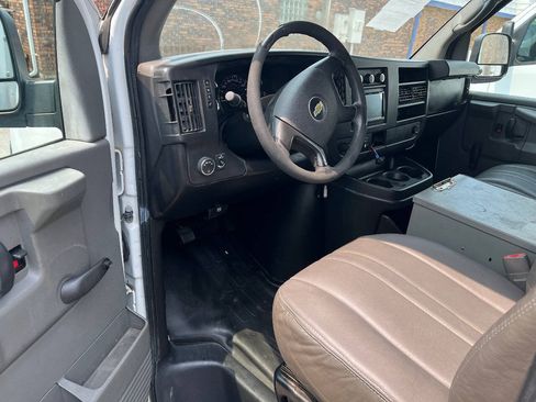 Used 2012 Chevrolet Express 2500 w/ Cold Climate Package RWD image 22